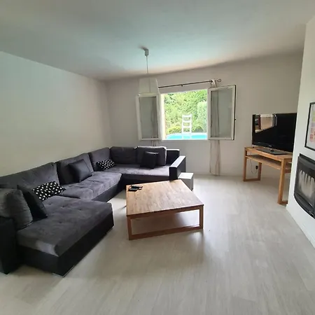 Maison Charmante Avec Piscine Et Jardin A Robiac-rochessadoule Rochesadoule
