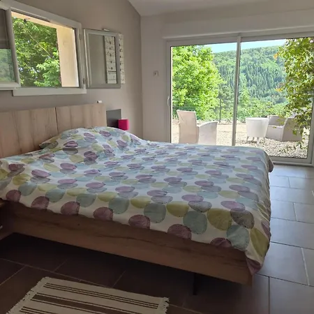 Maison Charmante Avec Piscine Et Jardin A Robiac-rochessadoule