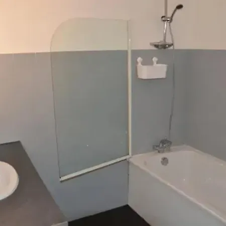 Maison Charmante Avec Piscine Et Jardin A Robiac-rochessadoule Feriehus