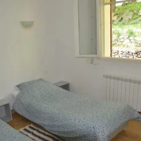 Maison Charmante Avec Piscine Et Jardin A Robiac-rochessadoule