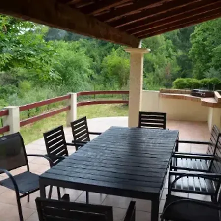 Maison Charmante Avec Piscine Et Jardin A Robiac-rochessadoule