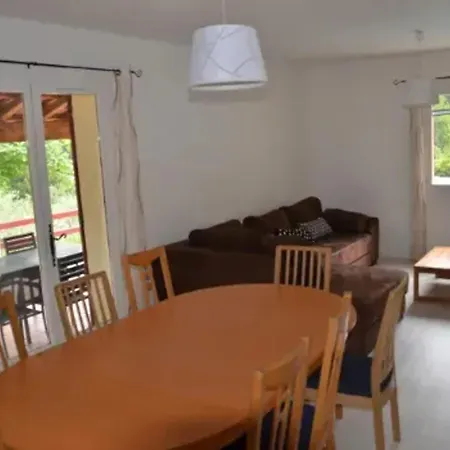 Maison Charmante Avec Piscine Et Jardin A Robiac-rochessadoule Feriehus