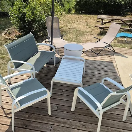 Maison Charmante Avec Piscine Et Jardin A Robiac-rochessadoule