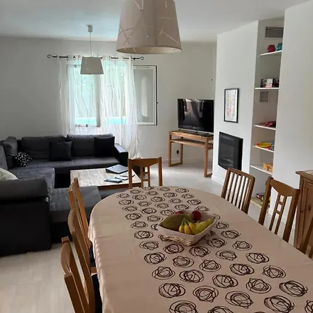 Maison Charmante Avec Piscine Et Jardin A Robiac-rochessadoule *