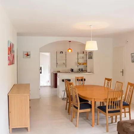 Feriehus Maison Charmante Avec Piscine Et Jardin A Robiac-rochessadoule