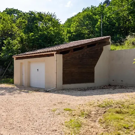 Feriehus Maison Charmante Avec Piscine Et Jardin A Robiac-rochessadoule Rochesadoule