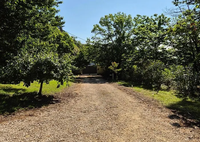 Maison Charmante Avec Piscine Et Jardin A Robiac-rochessadoule