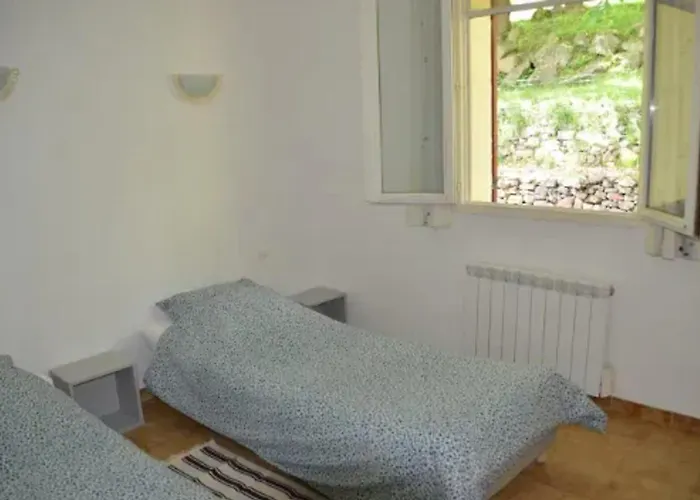 Maison Charmante Avec Piscine Et Jardin A Robiac-rochessadoule